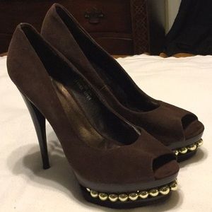 Shoes by N.Y.L.A. And beautiful! 🌟